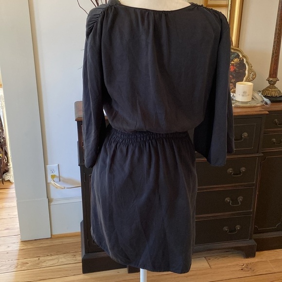 Zara Fillsens Women Dress Small Off Black Soft Elastic Waist V-Neck - Picture 4 of 7